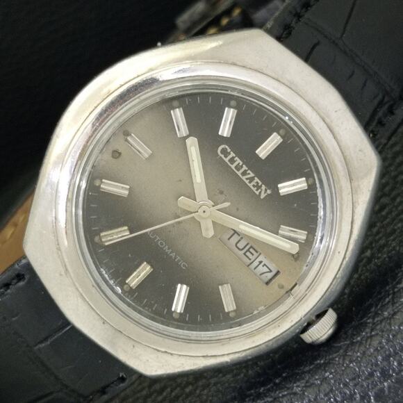 Vintage 1979 Citizen Automatic Mens Silver Watch W/daydate & Patina accents